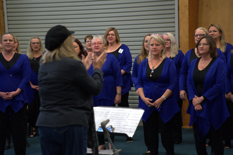 Andrea Szabo Sing Sisters choir